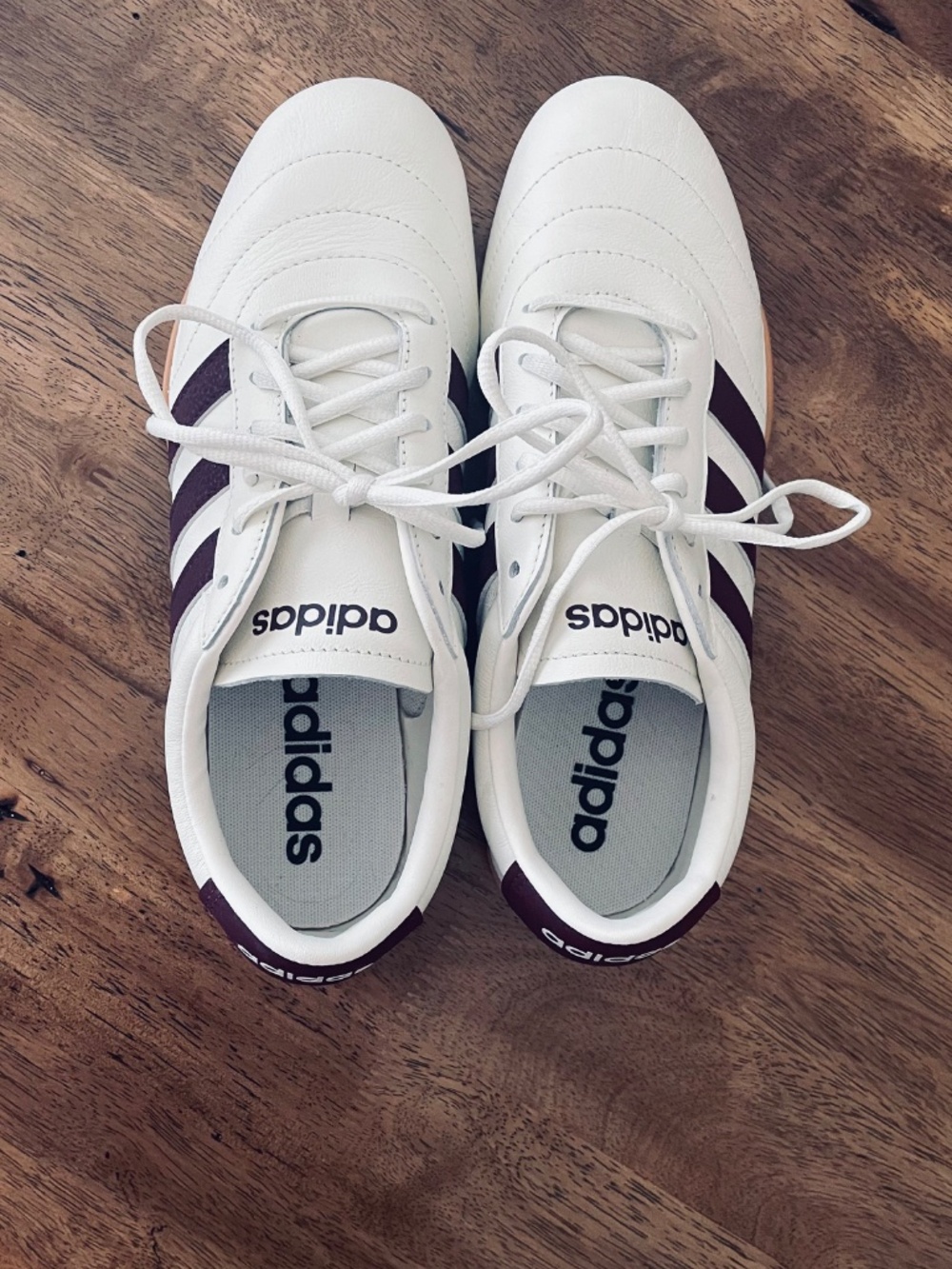 Adidas low profile sneakers burgundy stripes size 7.5 - Picture 3 of 5